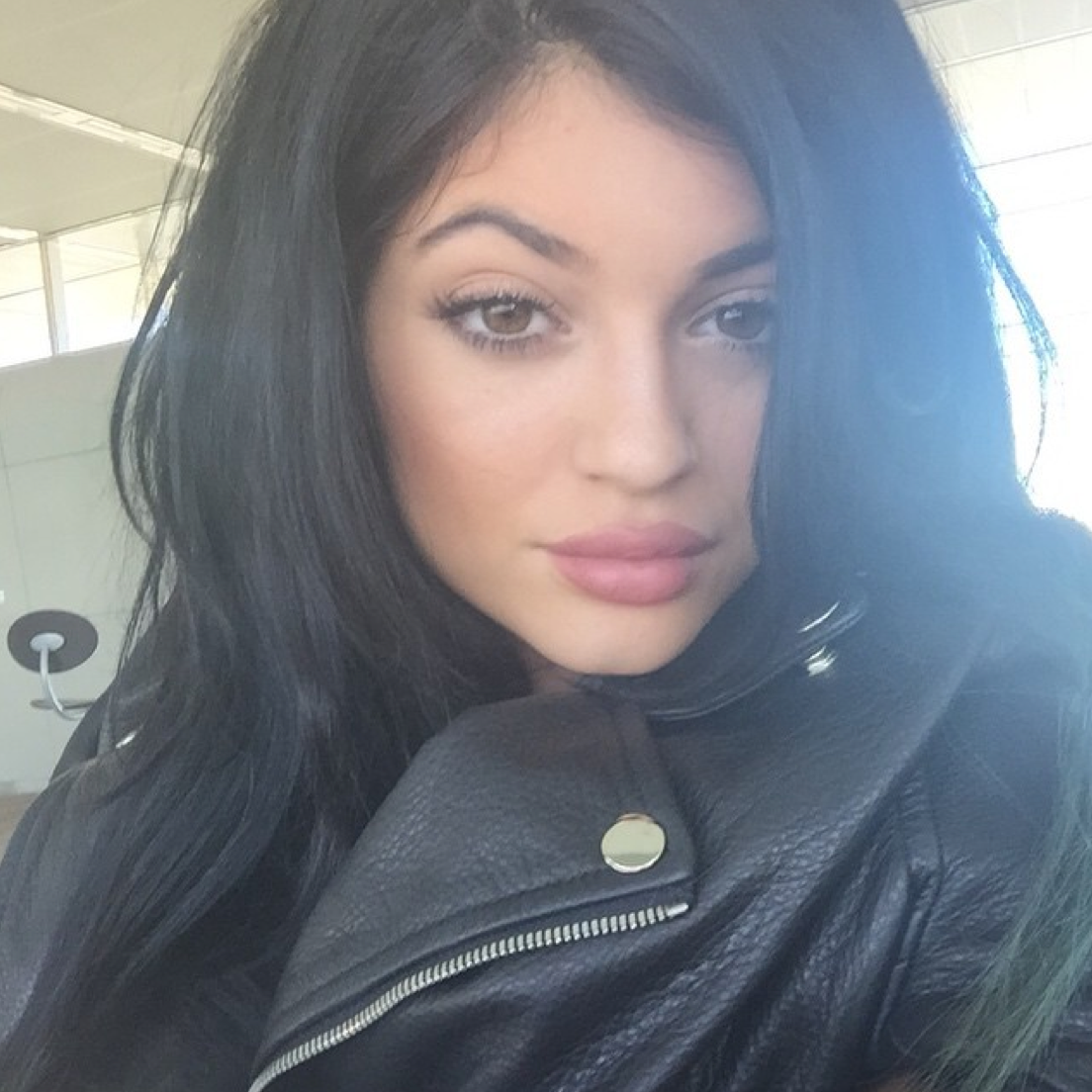 Kylie Jenner 17 Wears A Super Sexy Outfit And Posts It On Instagram Because Duh Life And Style 