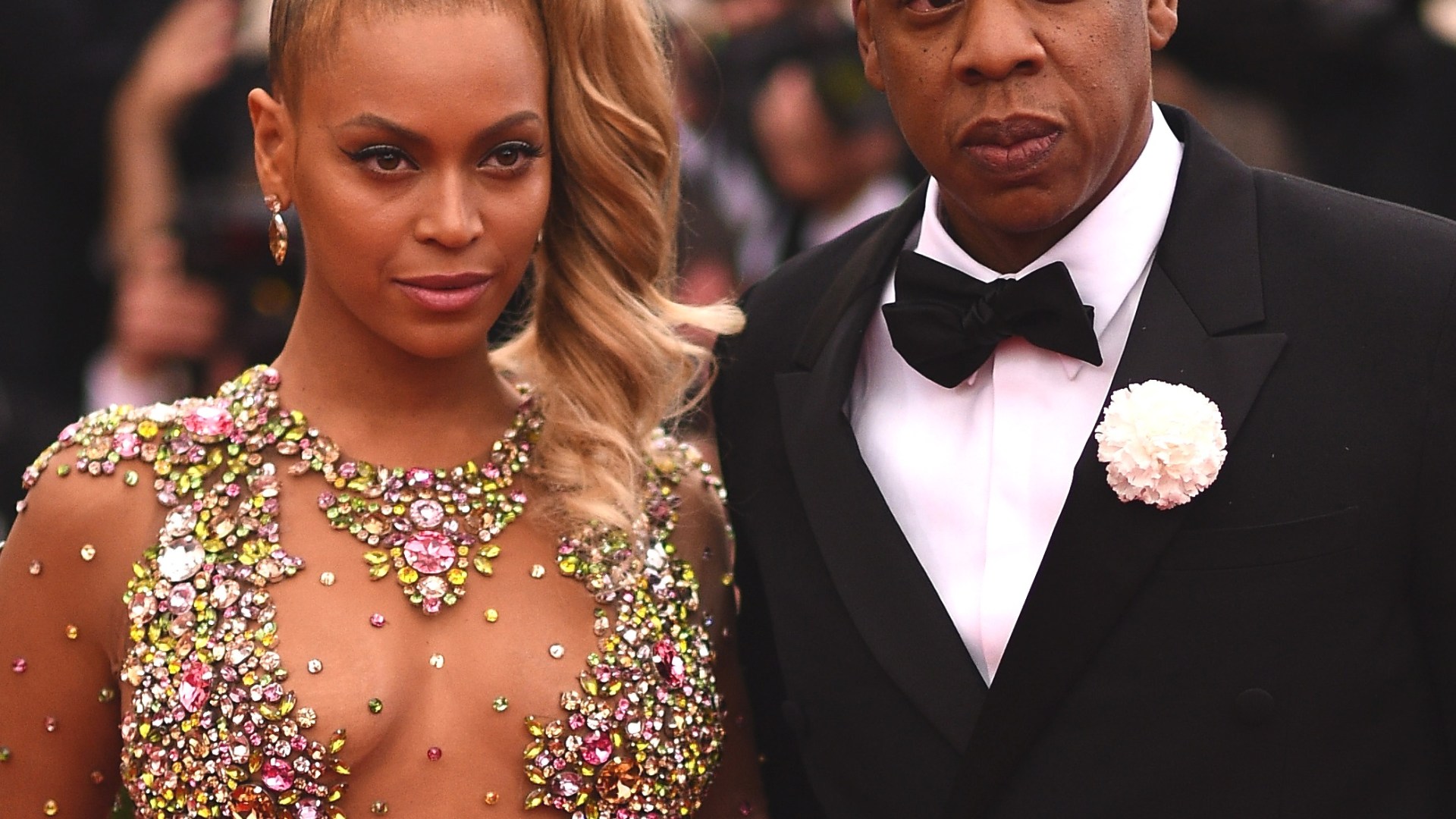 Beyoncé Caught "Screaming" at Hubby JayZ Amid Divorce Rumors (REPORT)