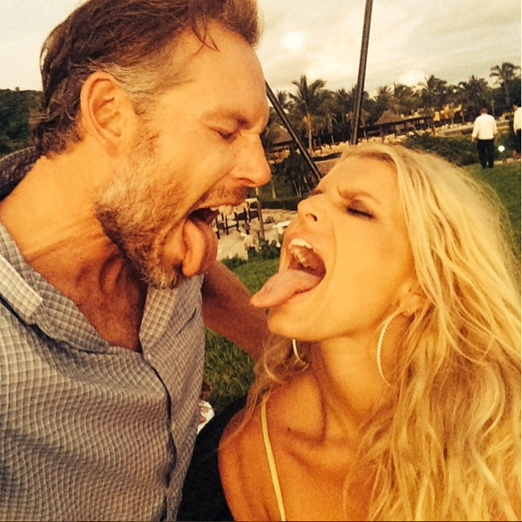 Jessica Simpson celebrates milestone anniversary with Eric Johnson