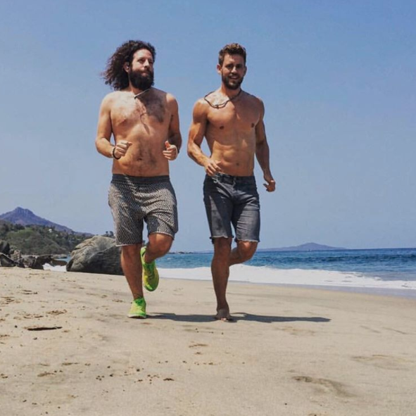 Homemade Beach Nudity - Nick Viall Shirtless: 'The Bachelor' Looks Hottest When He's Nearly Naked!
