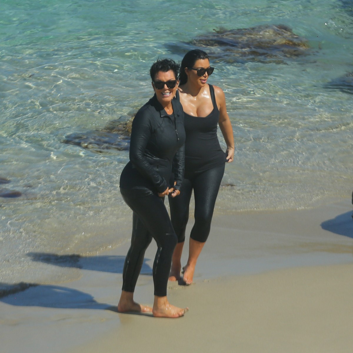 Ass Bare Beach - Here's Proof That Kris Jenner Has the Biggest Booty in the  Kardashian-Jenner Clan!