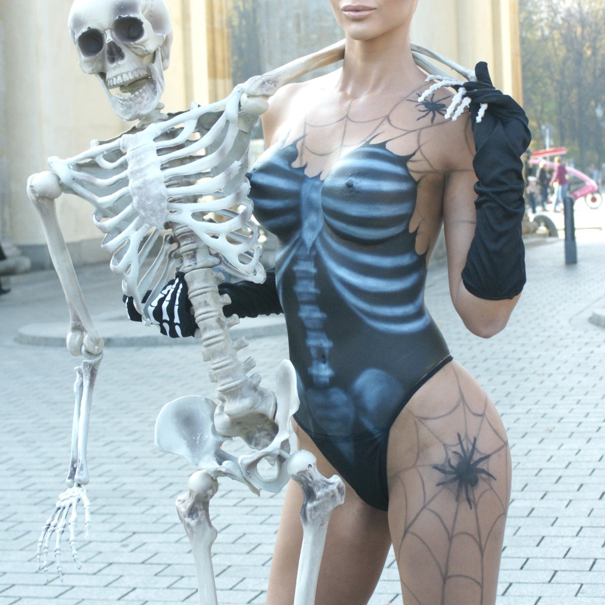 1200px x 1200px - Body Paint Halloween Costumes: Celebrities Dare to Bare It All