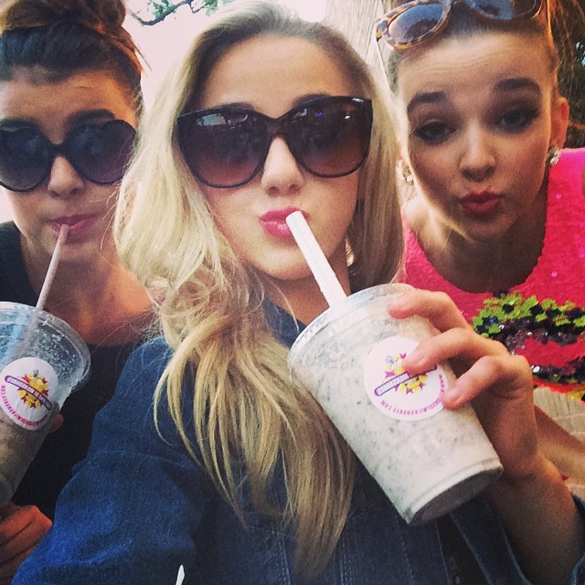 chloe lukasiak, kendall vertes, kalani hilliker instagram