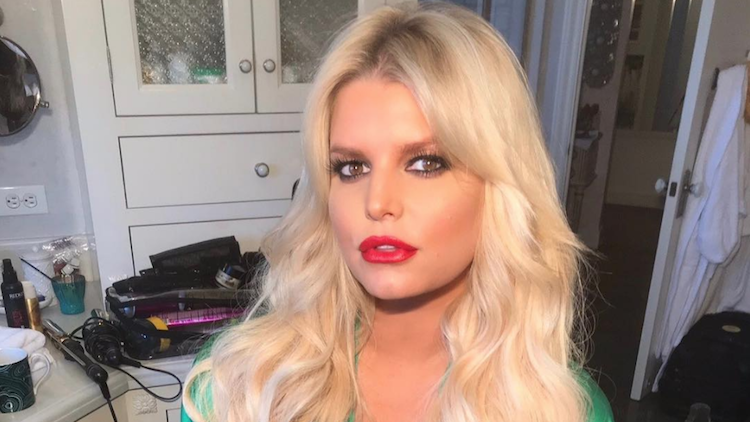 Jessica Simpson addresses ongoing fan concern over her appearance