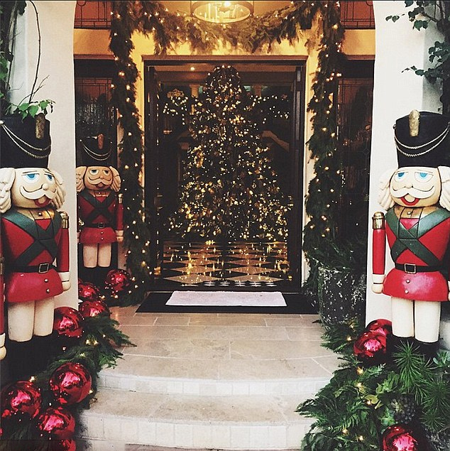 Celebrity Christmas Decorations — Festive Pics of Holiday Homes