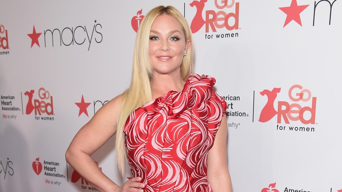 Elisabeth Röhm Compares Herself To Her Law And Order Character Life And Style 7344