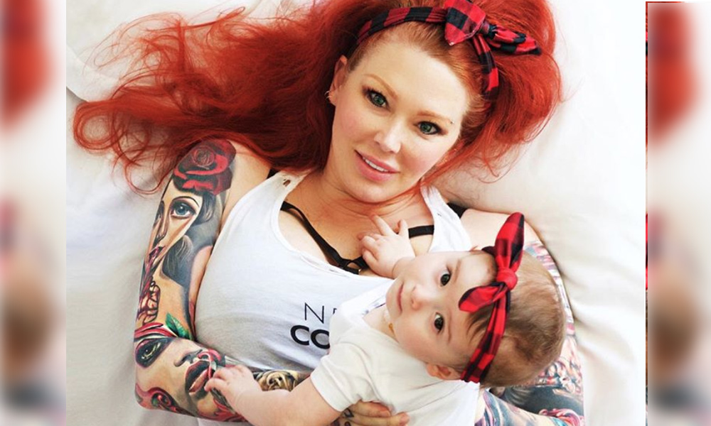 1000px x 600px - Jenna Jameson Breastfeeding Her Daughter In the Shower Is #MomLife