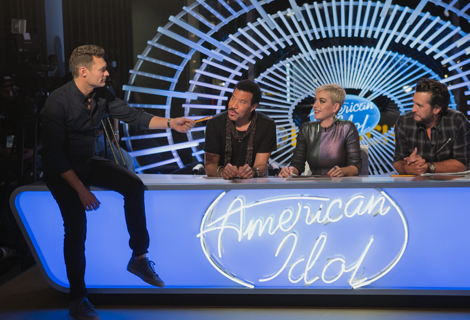 How Many Times Can You Vote on American Idol? — More Than You Think