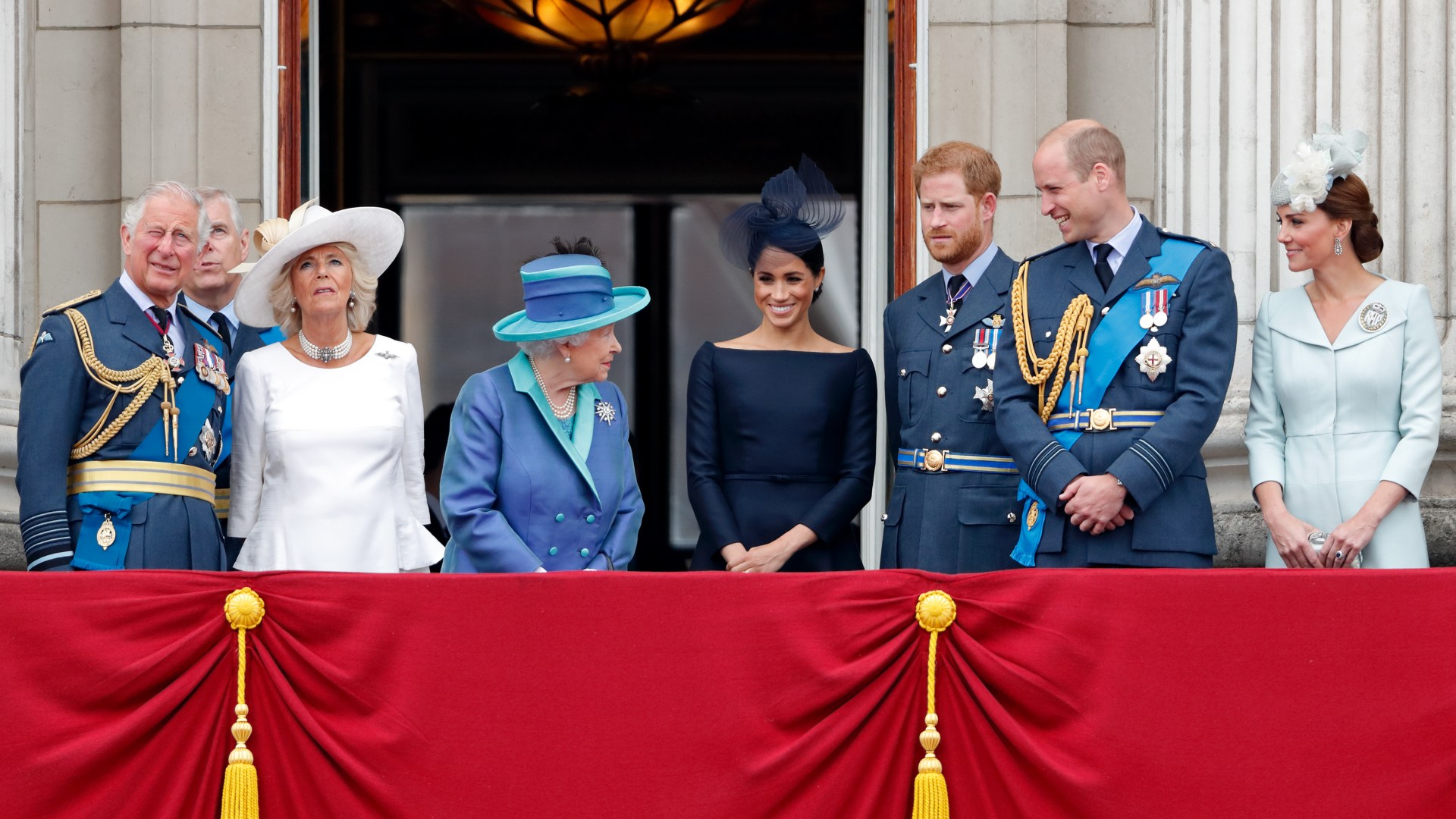 what-does-the-royal-family-call-queen-elizabeth-see-her-nicknames