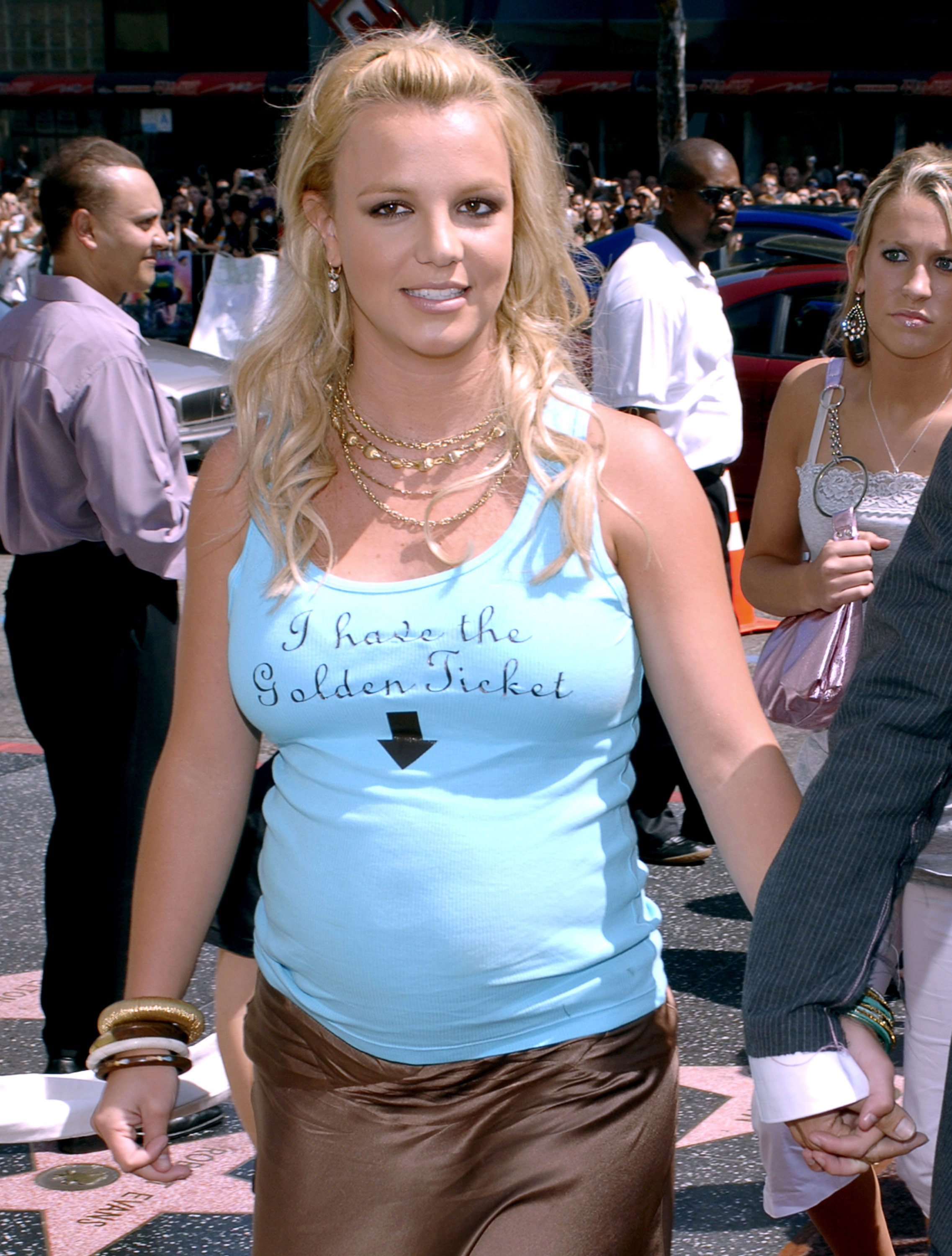 Every Britney Spears Outfit Through The Years See Photos 3152