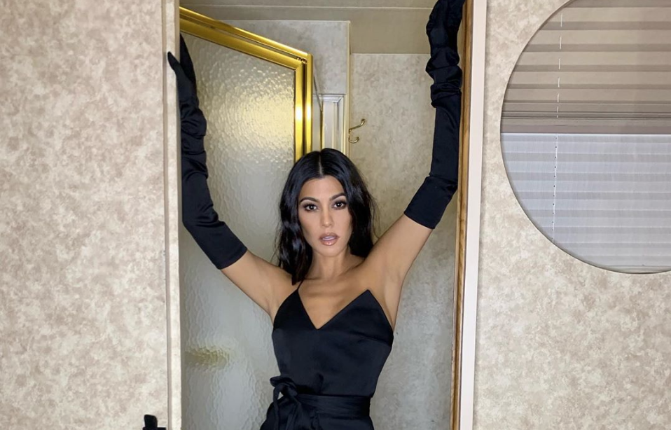 Kourtney Kardashian's Wardrobe Malfunction Causes a Stir ... - 958 x 614 png 613kB