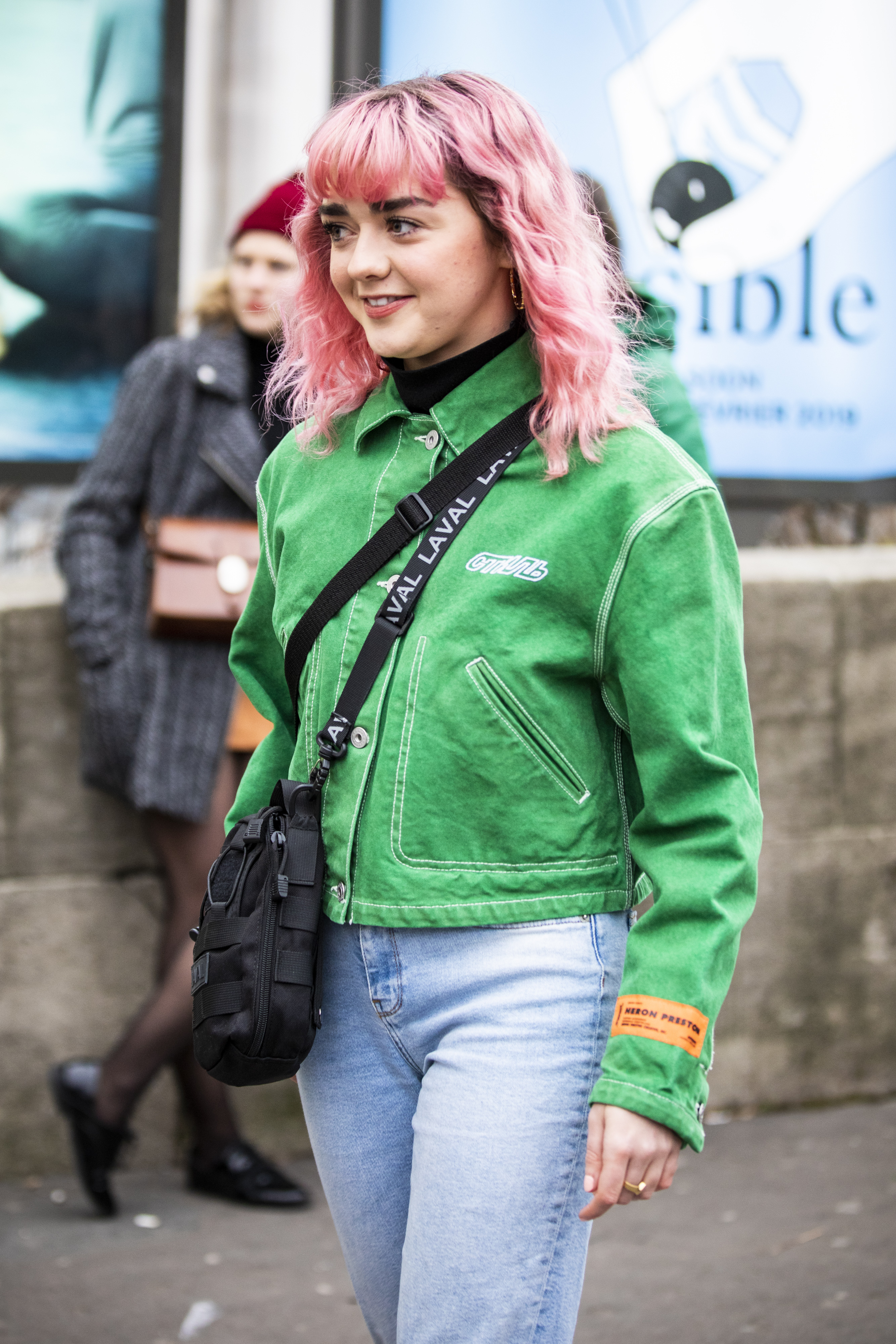Maisie Williams' Pink Hair at Paris Fashion Week: See Pics! | Life & Style