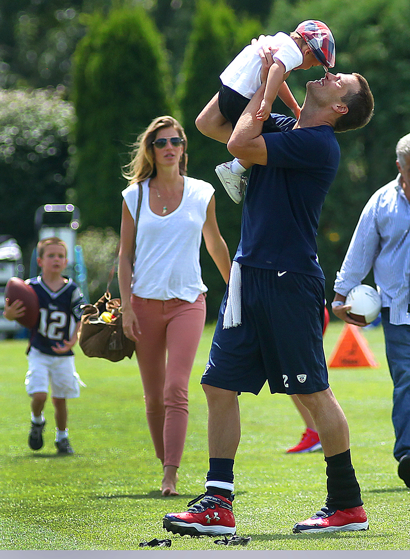 Tom Brady Posts About Healing After Gisele Bundchen Divorce – SheKnows