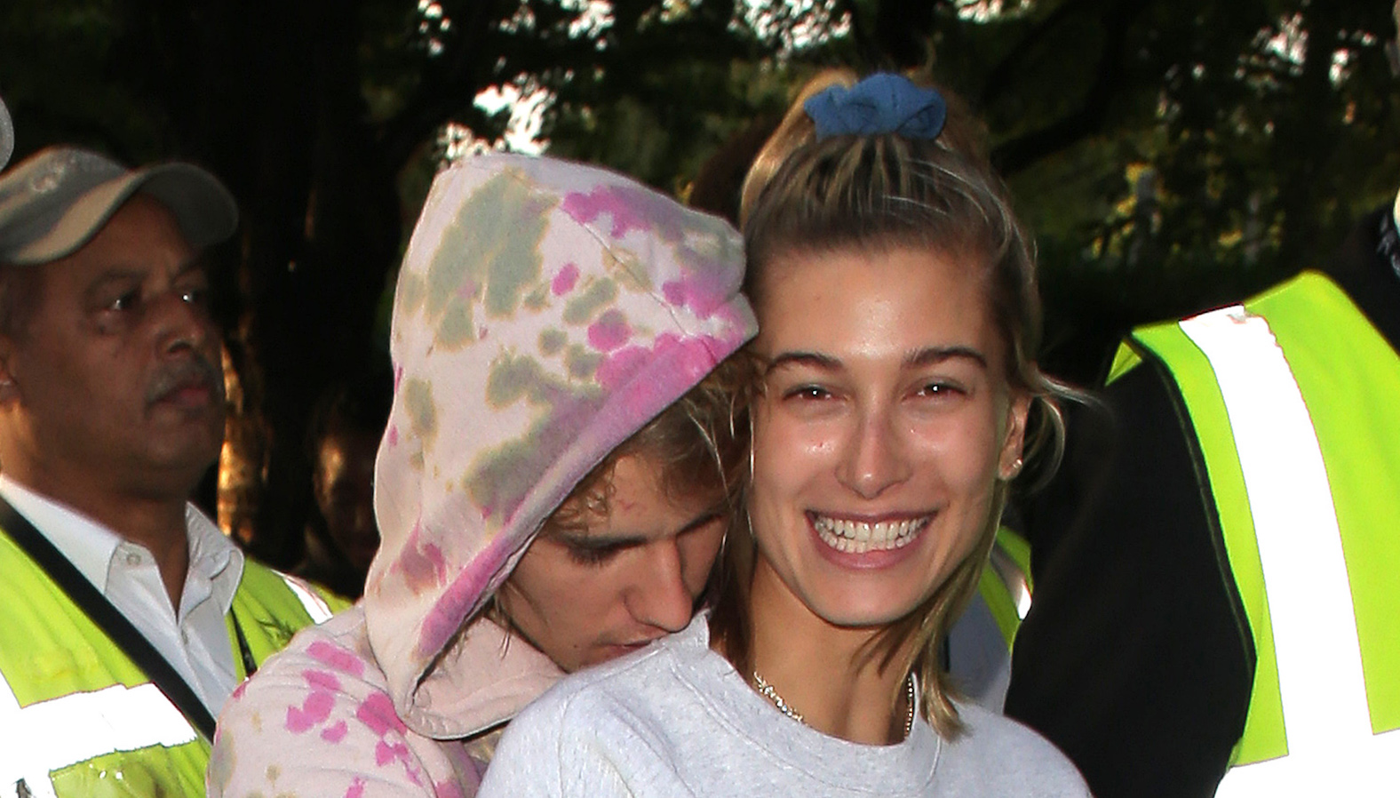 Hailey Baldwin Slams Selena Gomez And Justin Bieber Shippers