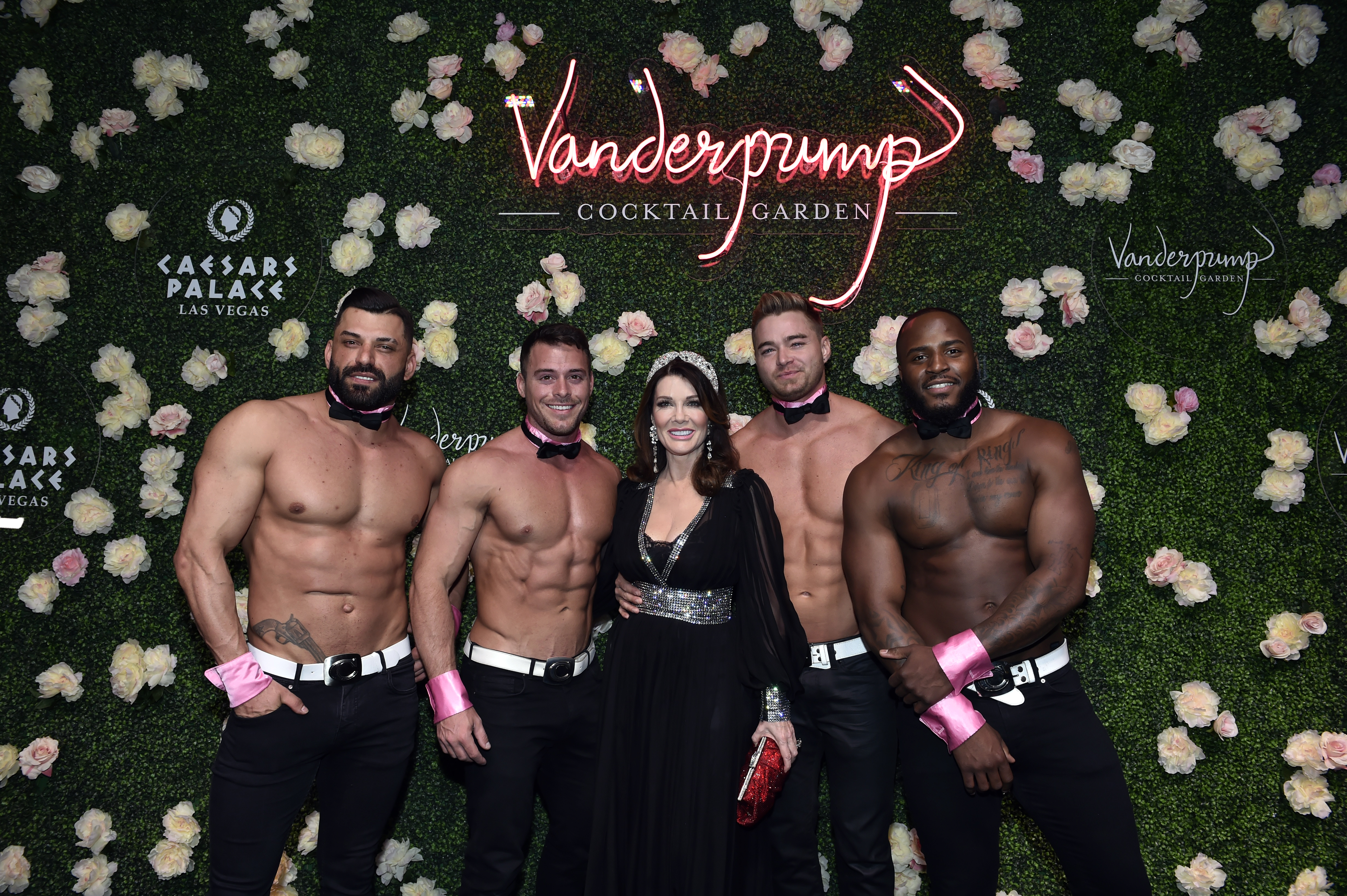 Lisa Vanderpump to Open Vanderpump Cocktail Garden in Las Vegas in