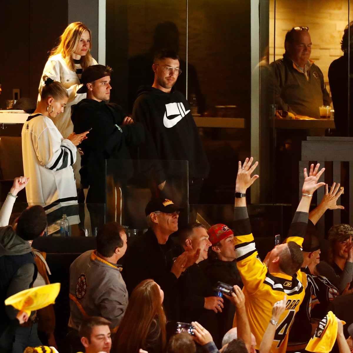 Justin Bieber And Hailey Baldwin Spotted Snuggling At Hockey