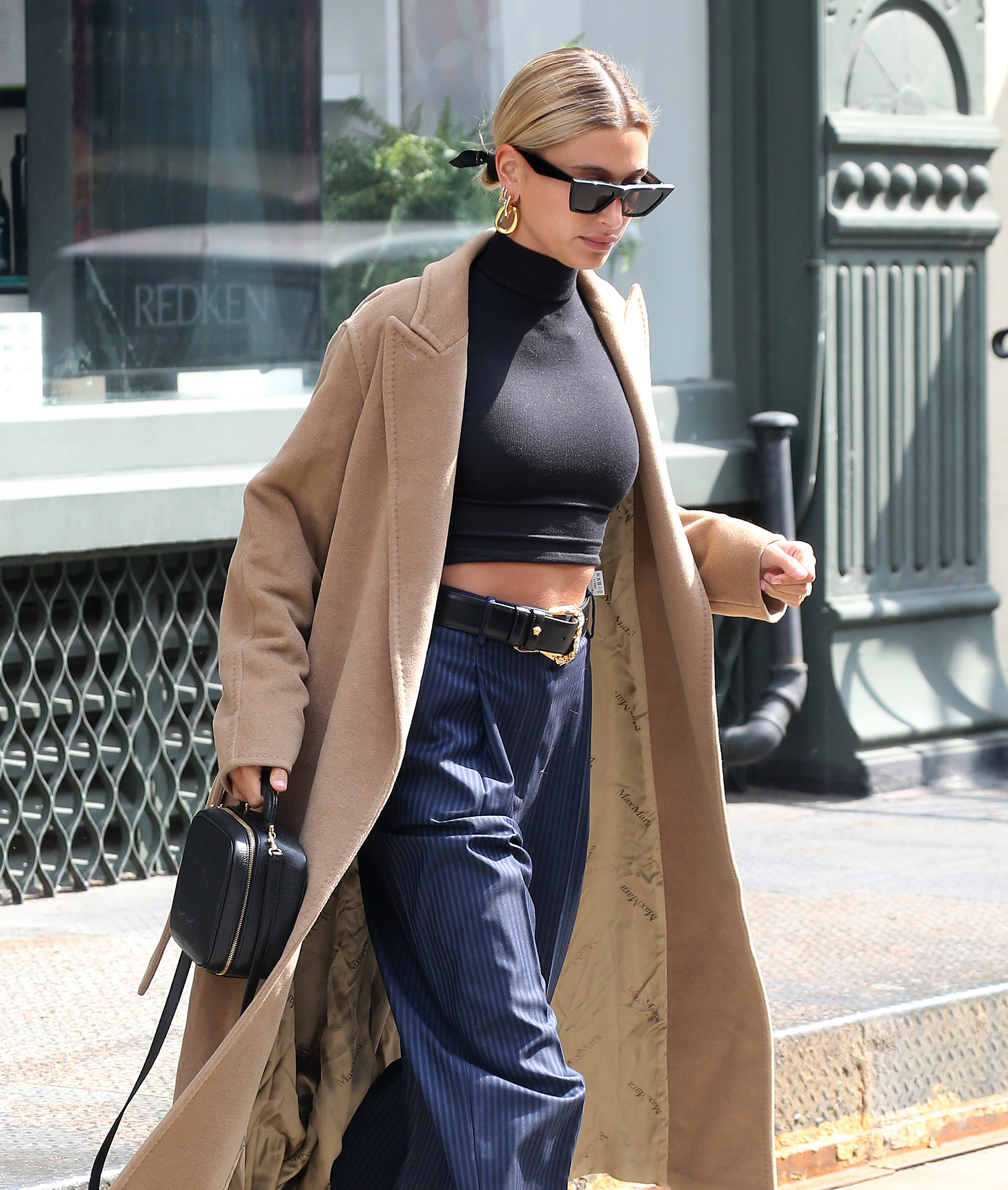 Hailey baldwin outlet outfits