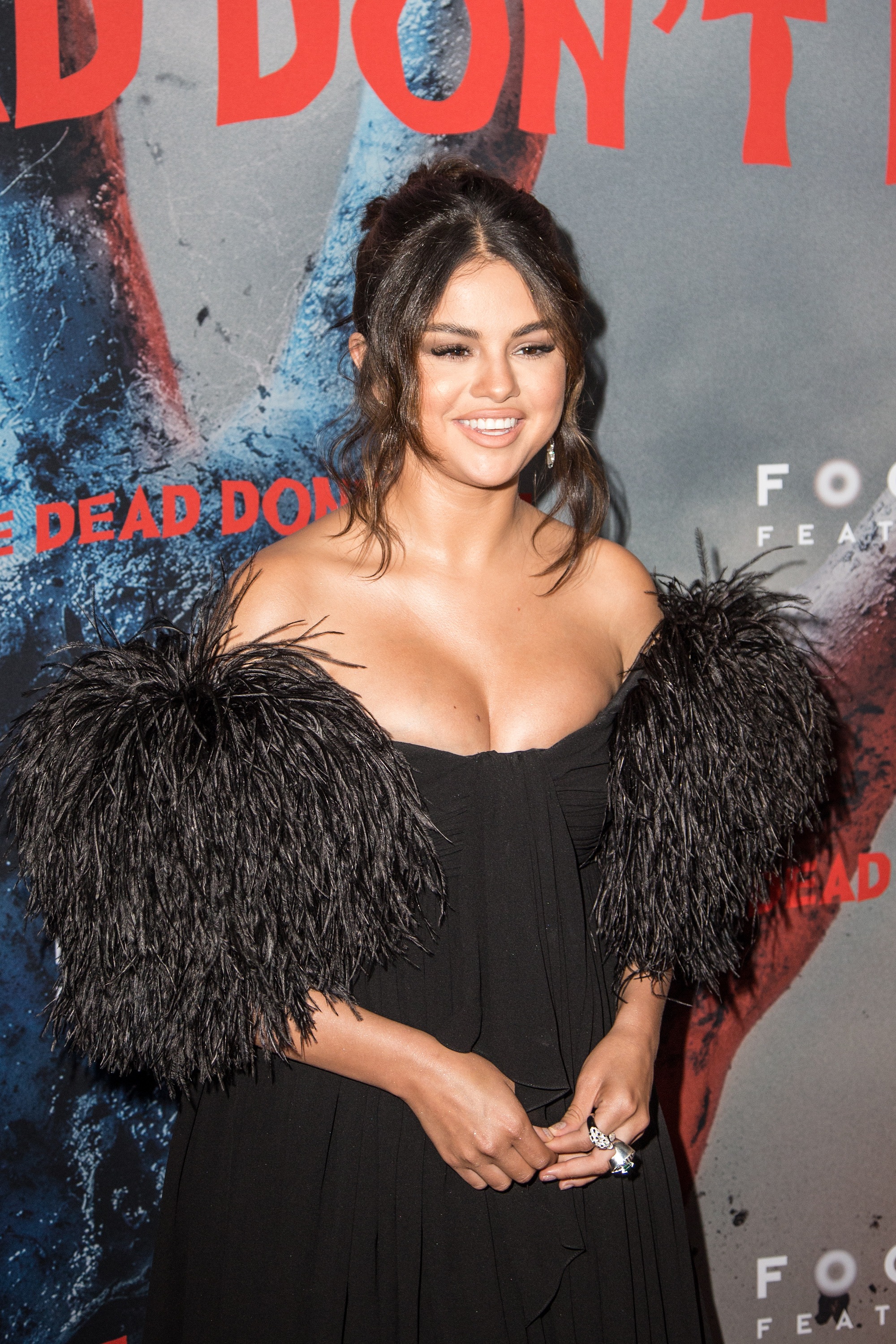 Cinderella Porn Selena Gomez - Selena Gomez in Black Feathered Dress at 'Dead Don't Die' Premiere