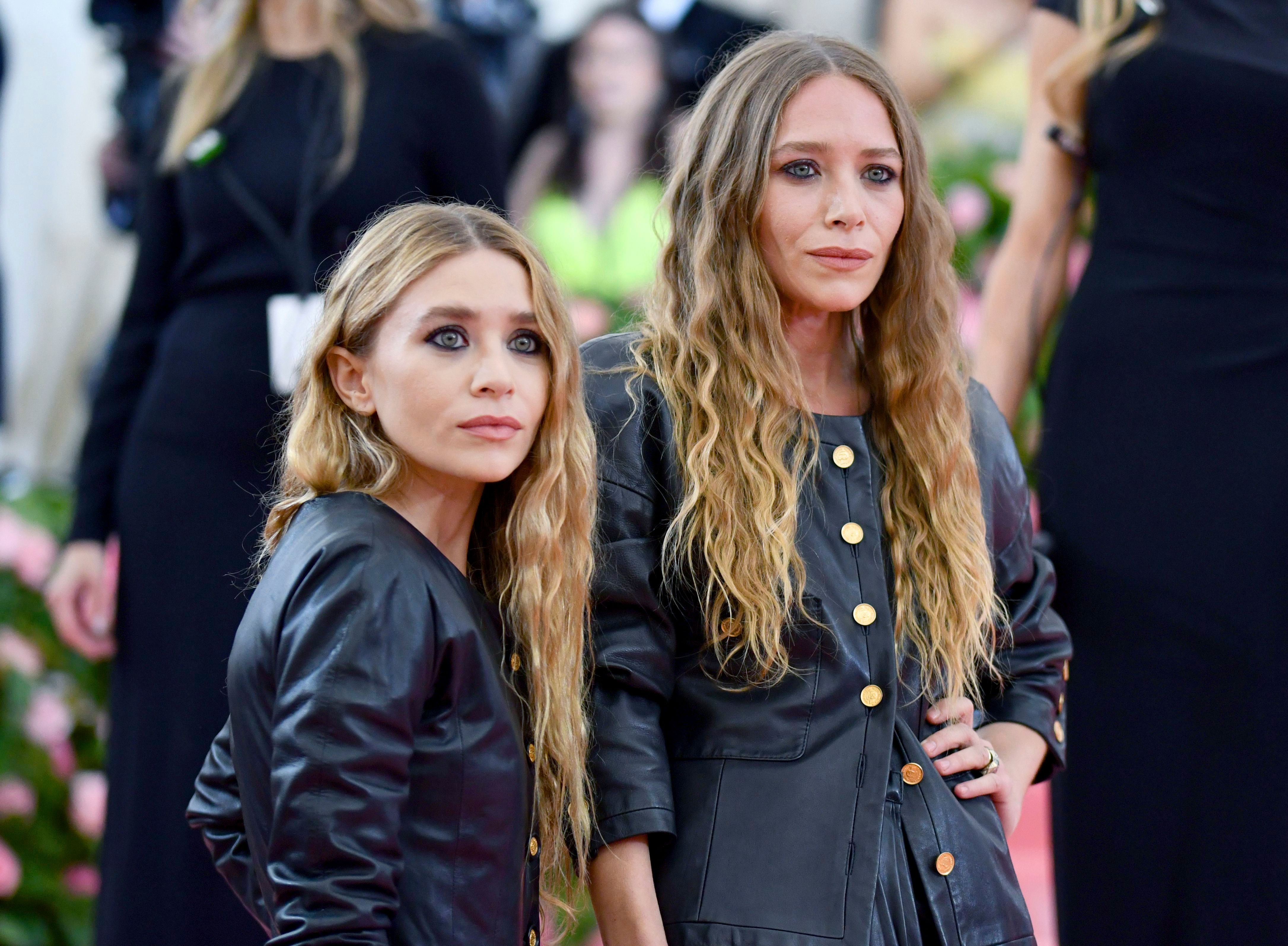 Mary Kate Olsen Twins Porn - Olsen Twins: Weird, Odd Moments From Mary-Kate and Ashley