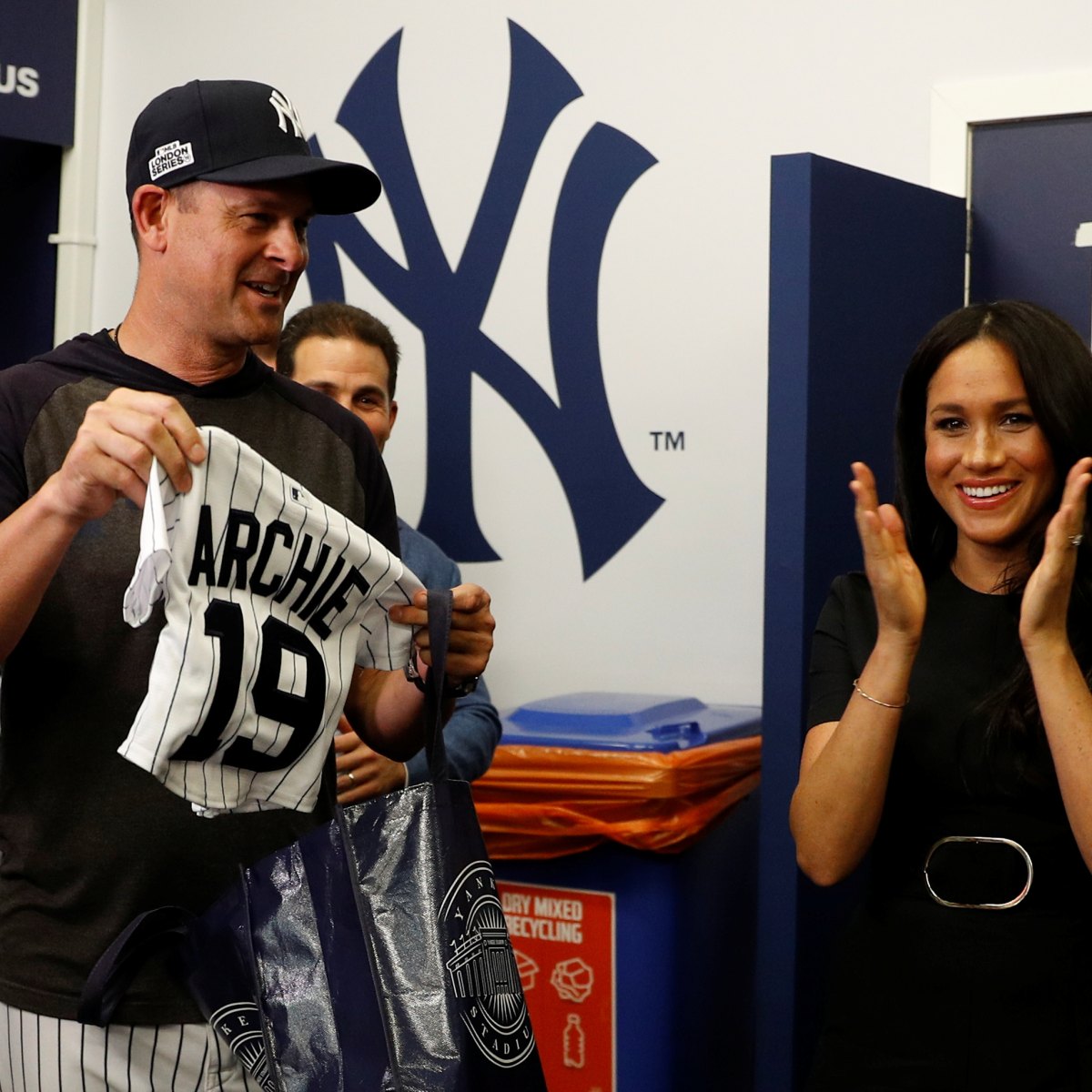 Meghan Markle and Prince Harry: Yankees crush Red Sox as league