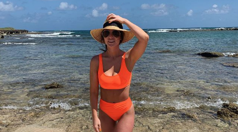 Palin Shows Off Bikini Body in New Beach Photo