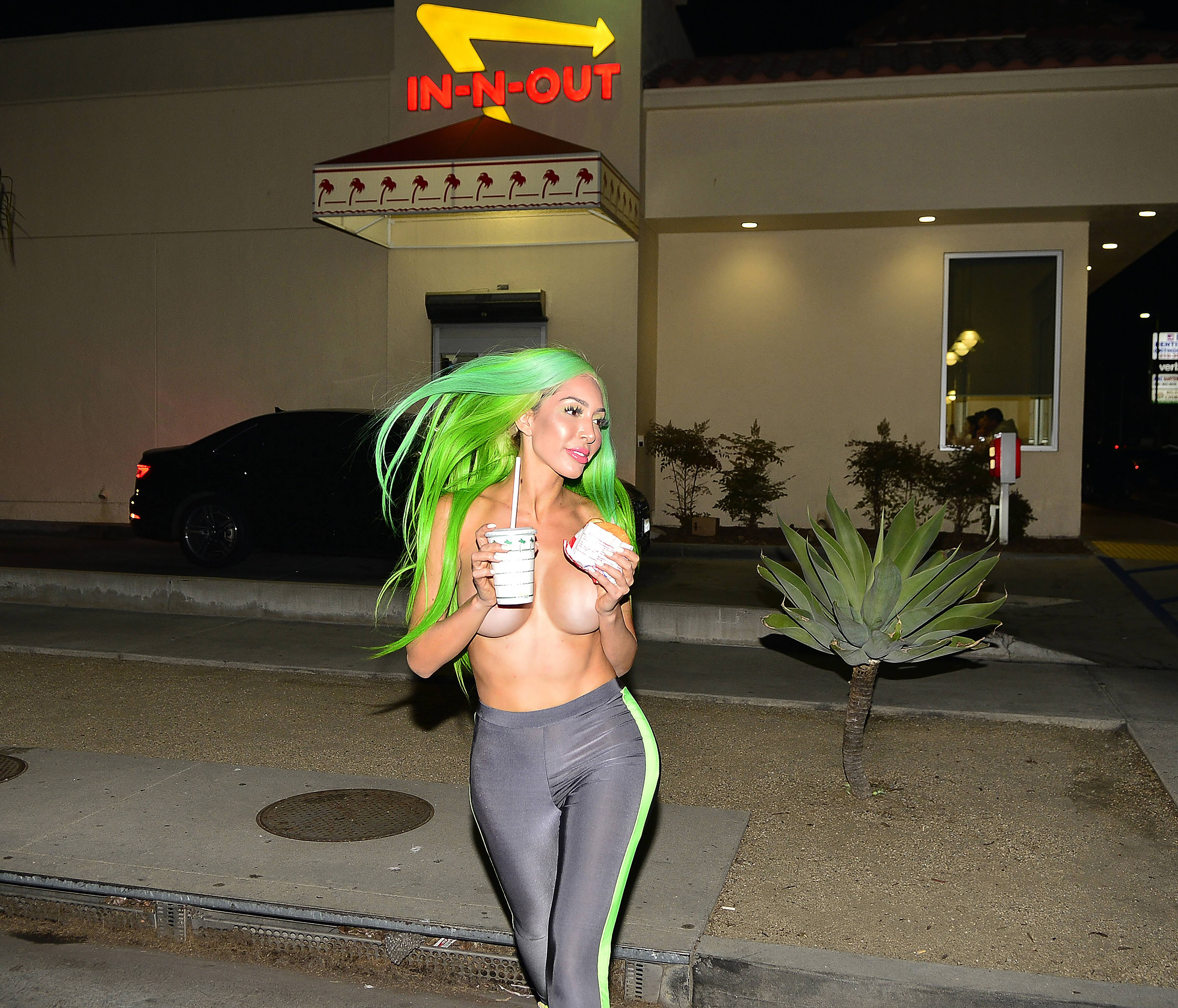 Farrah Abraham Goes Topless at In-N-Out