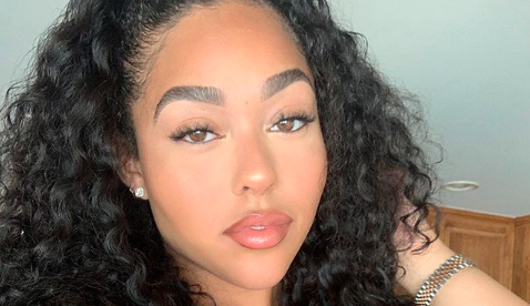 Jordyn Woods looks like Kim Kardashian in new selfie