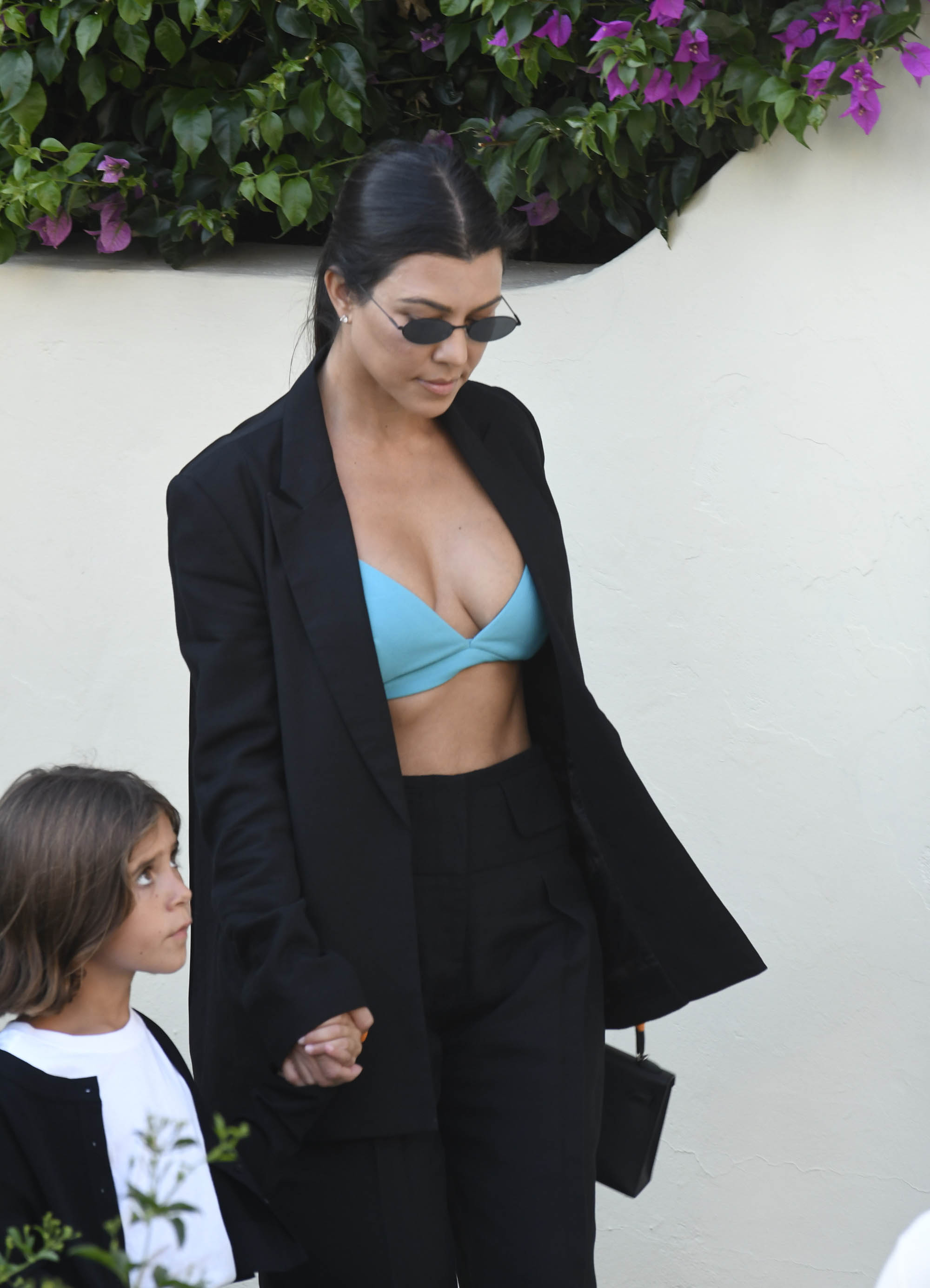 WornOnTV: Kourtney's Reebok sports bra on Keeping Up with the Kardashians, Kourtney Kardashian