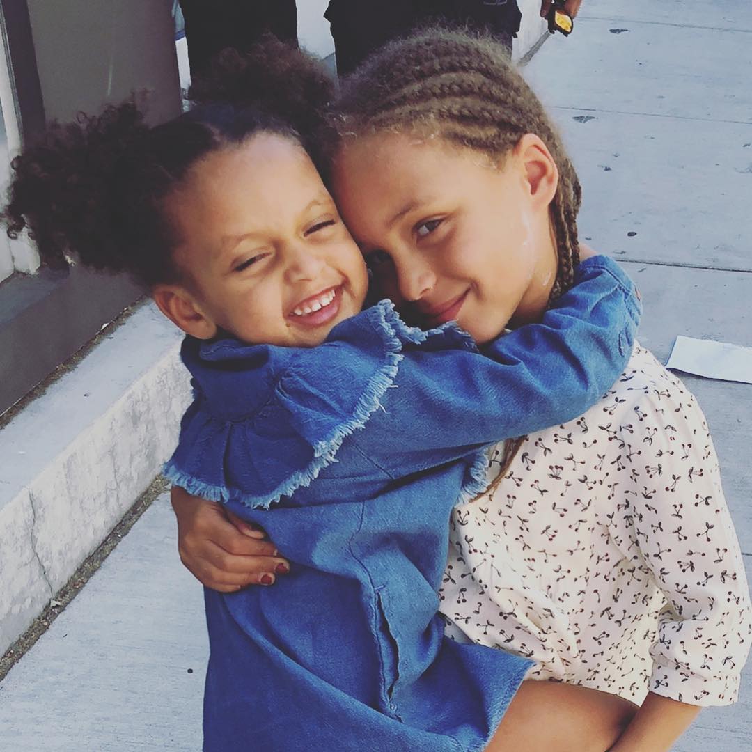 Riley Roos Are Cooler Than Mine!”: While Stephen Curry Works Out with Scoot  Henderson, Ayesha Curry 'Twins' with 10 Y/O Daughter Riley - The SportsRush