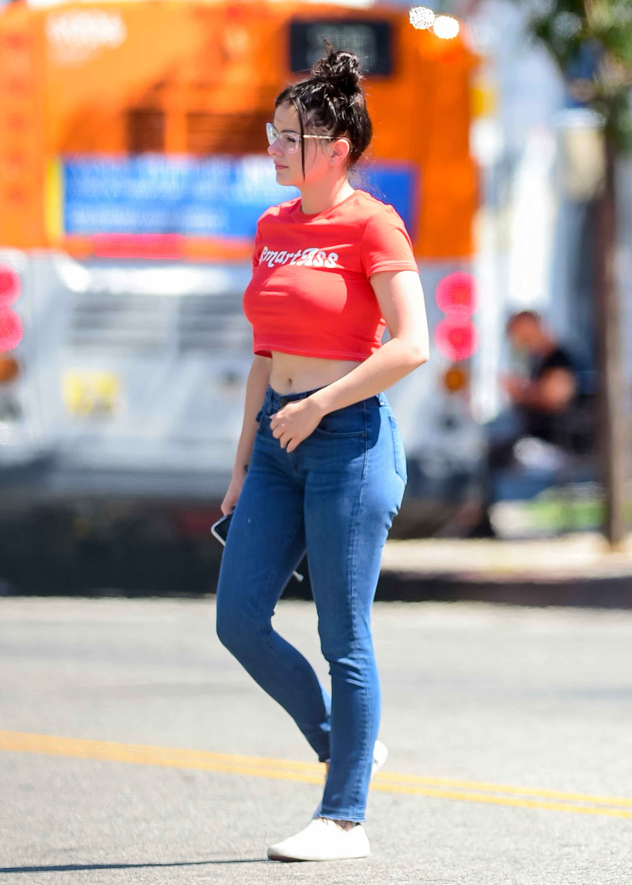 https://www.lifeandstylemag.com/wp-content/uploads/2019/08/Ariel-Winter-Crop-Top-Jeans-6.jpg?fit=800%2C1120&quality=86&strip=all