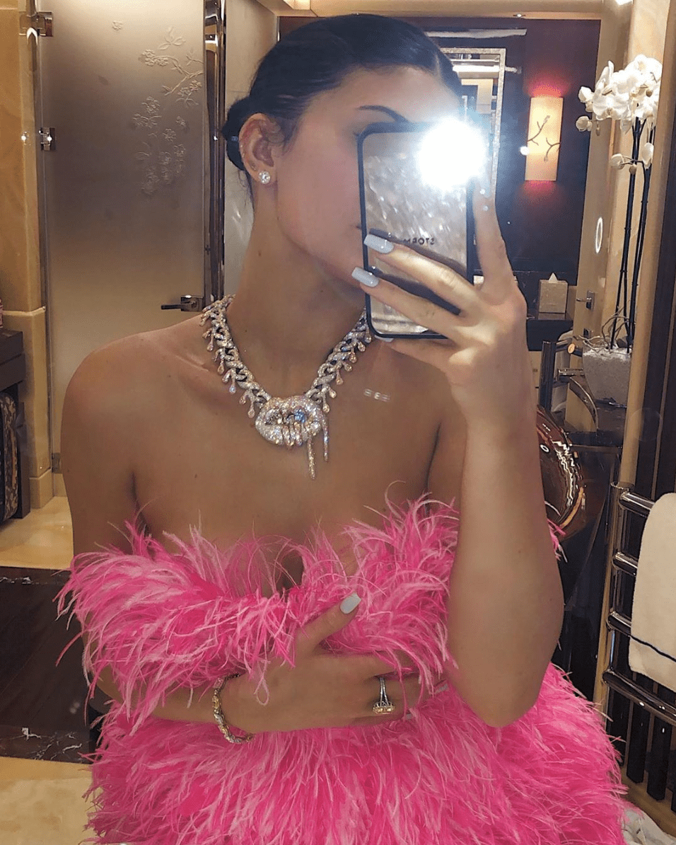 Kylie Jenner Walks Away With Major Bling After Trip to Jewelry Store