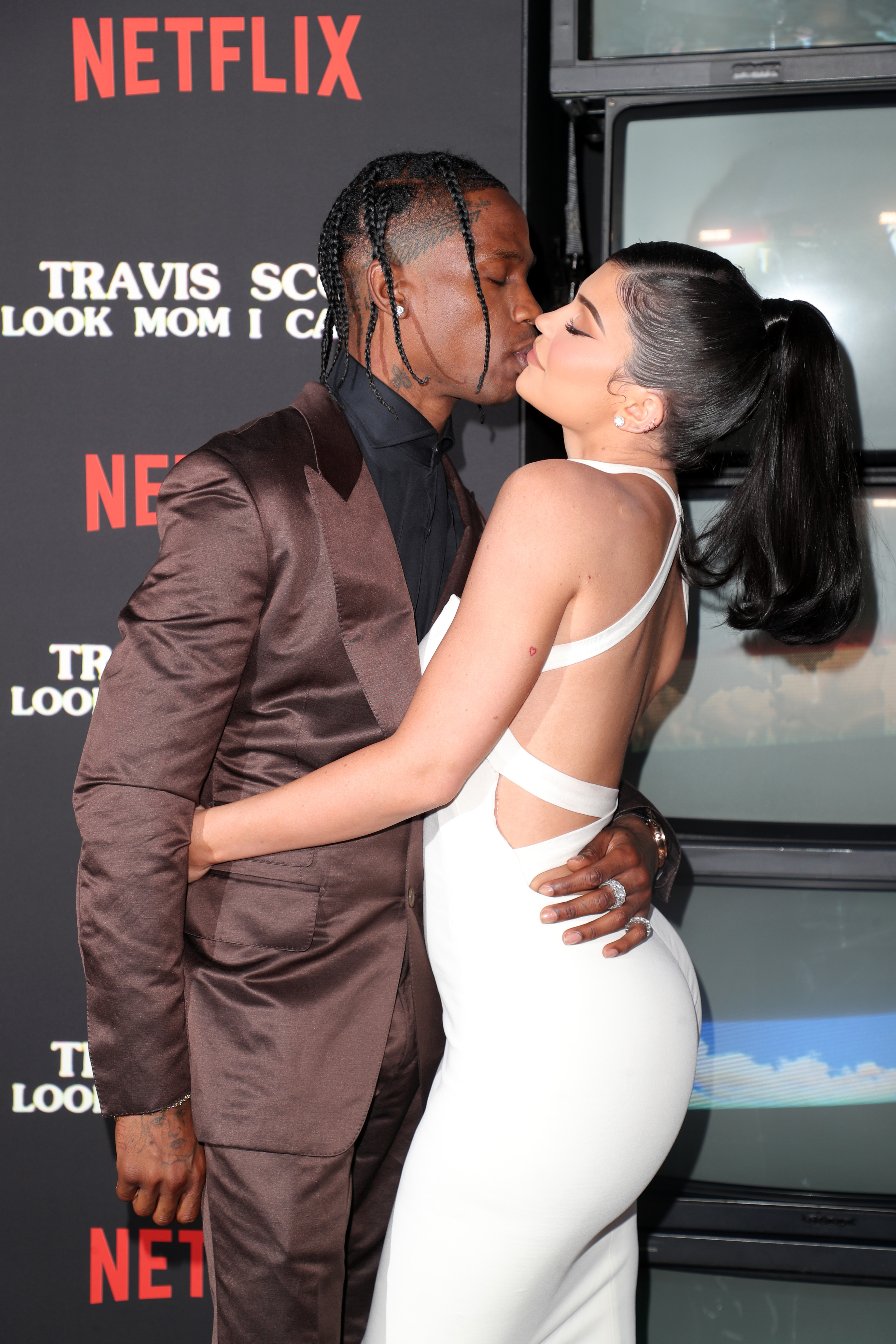 Kylie Jenner And Travis Scott Kiss In Steamy New Video Watch [ 5472 x 3648 Pixel ]