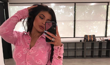 kylie jenner pink sweatpants