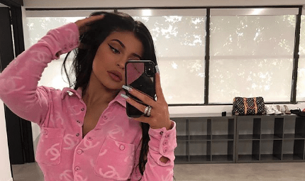Kylie Jenner sports a T-shirt and sweats as she grabs food