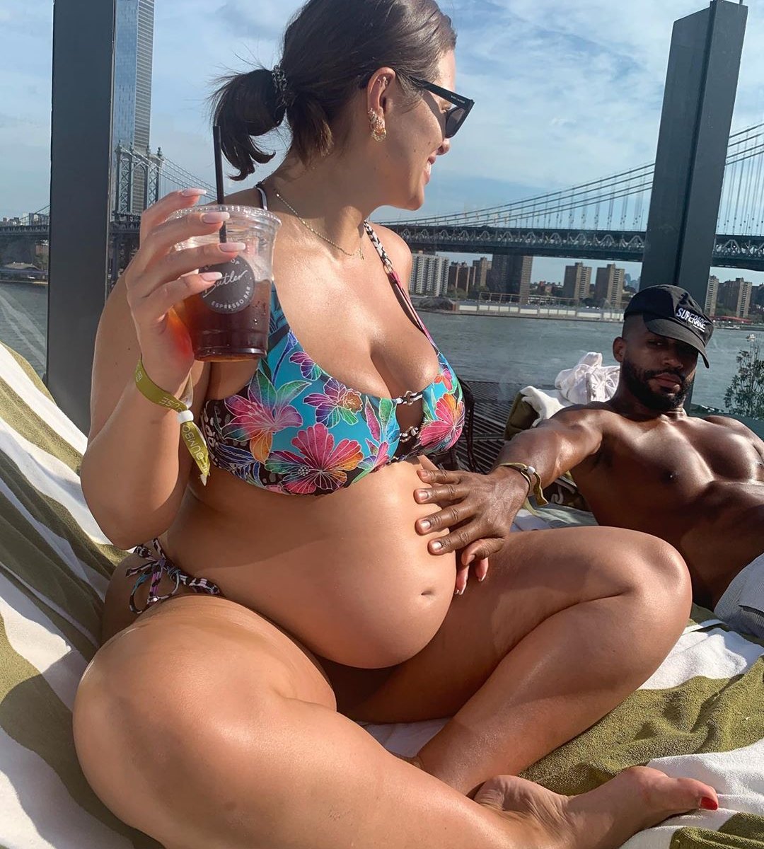 Pregnant Ashley Graham Flaunts Her Baby Bump on 'Staycation