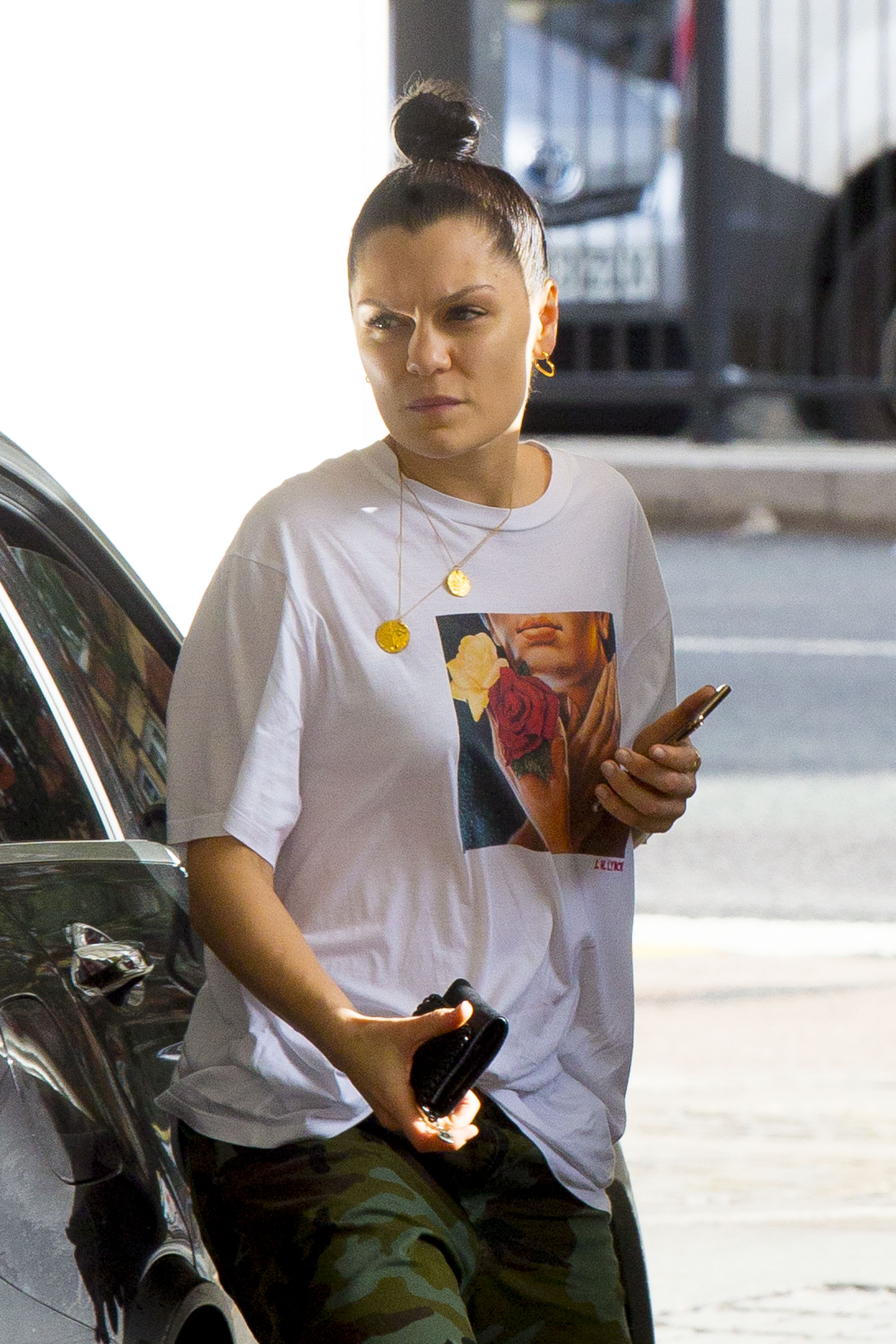 Jessie J Goes MakeupFree Wh