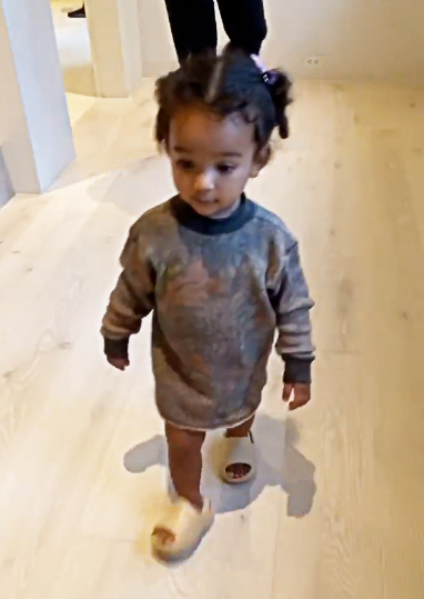 yeezy slippers for toddlers