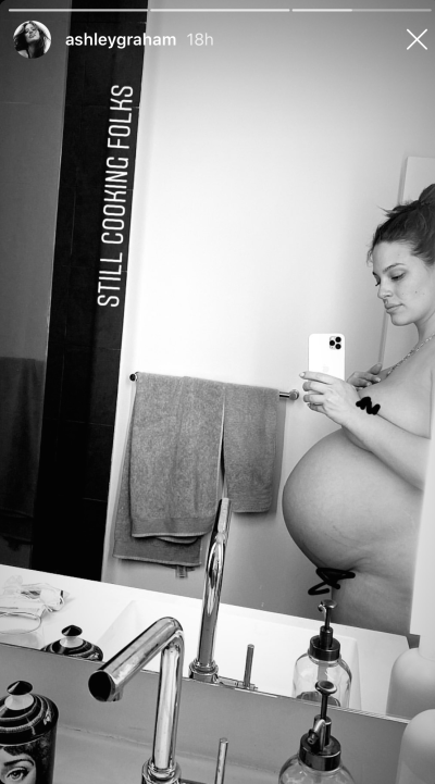 Ashley Graham Fuck - Ashley Graham Shows Off Baby Bump in Naked Selfie on Instagram