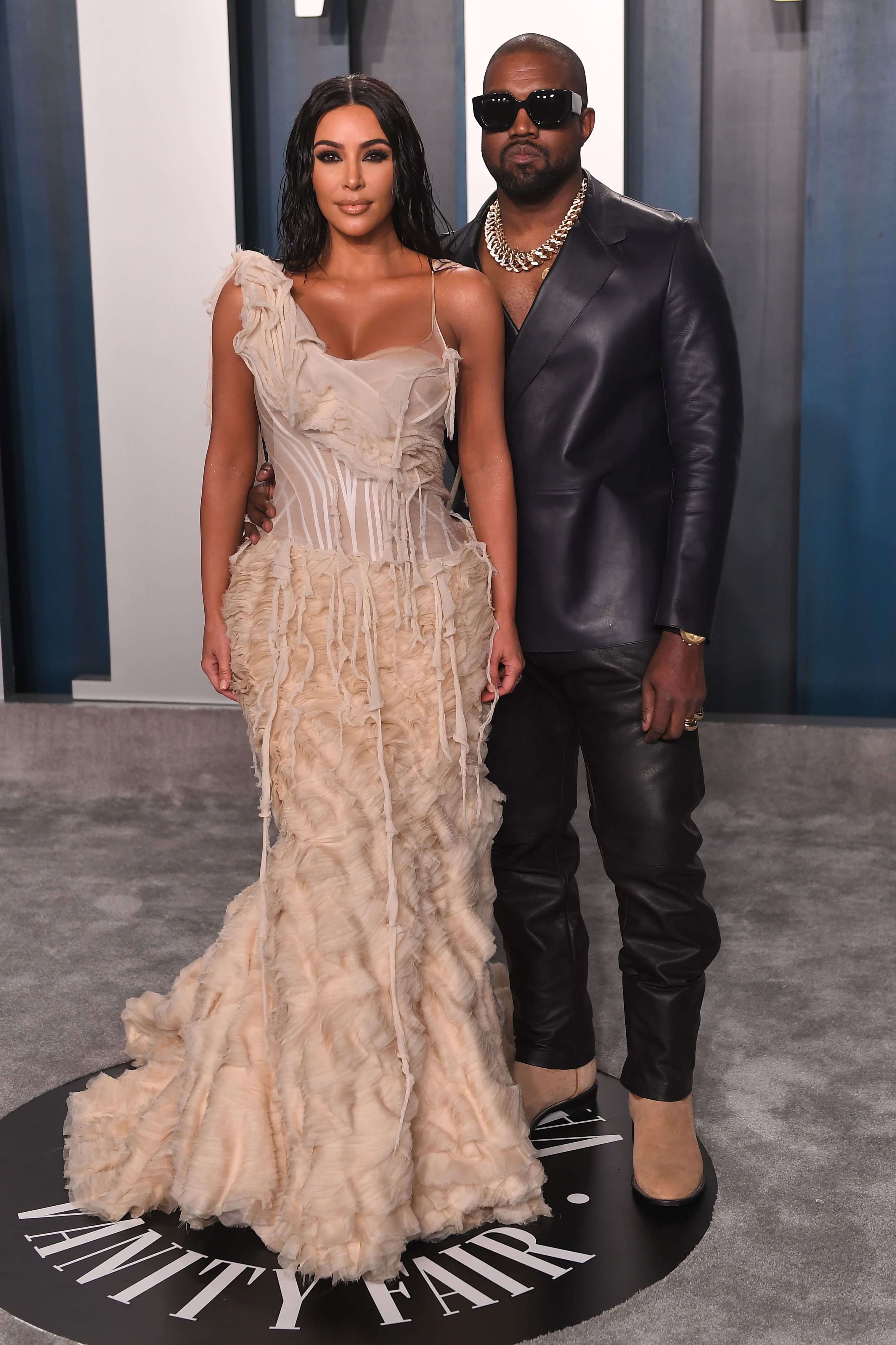 Kim Kardashian & Kanye West Attend Vanity Fair Oscars After-Party, i forgor  kanye west 