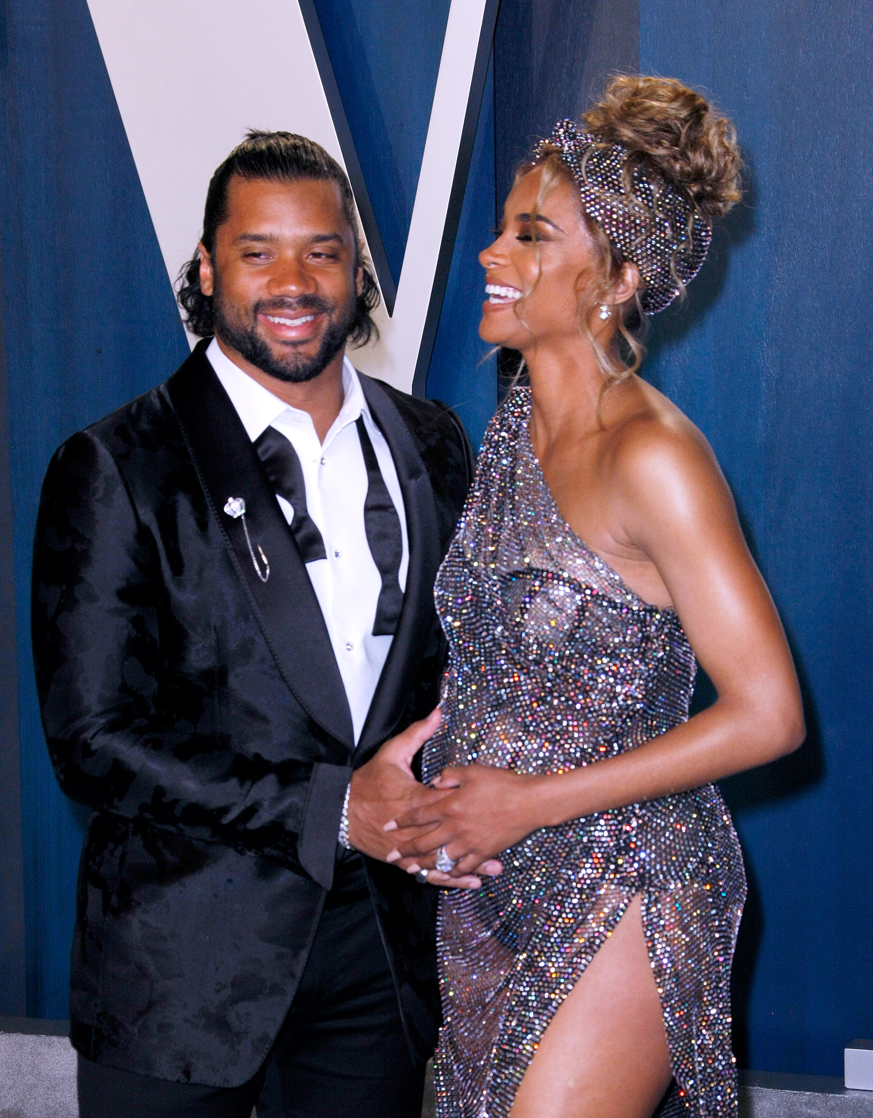 Russell Wilson gets cozy with Ciara in steamy video after Oscars