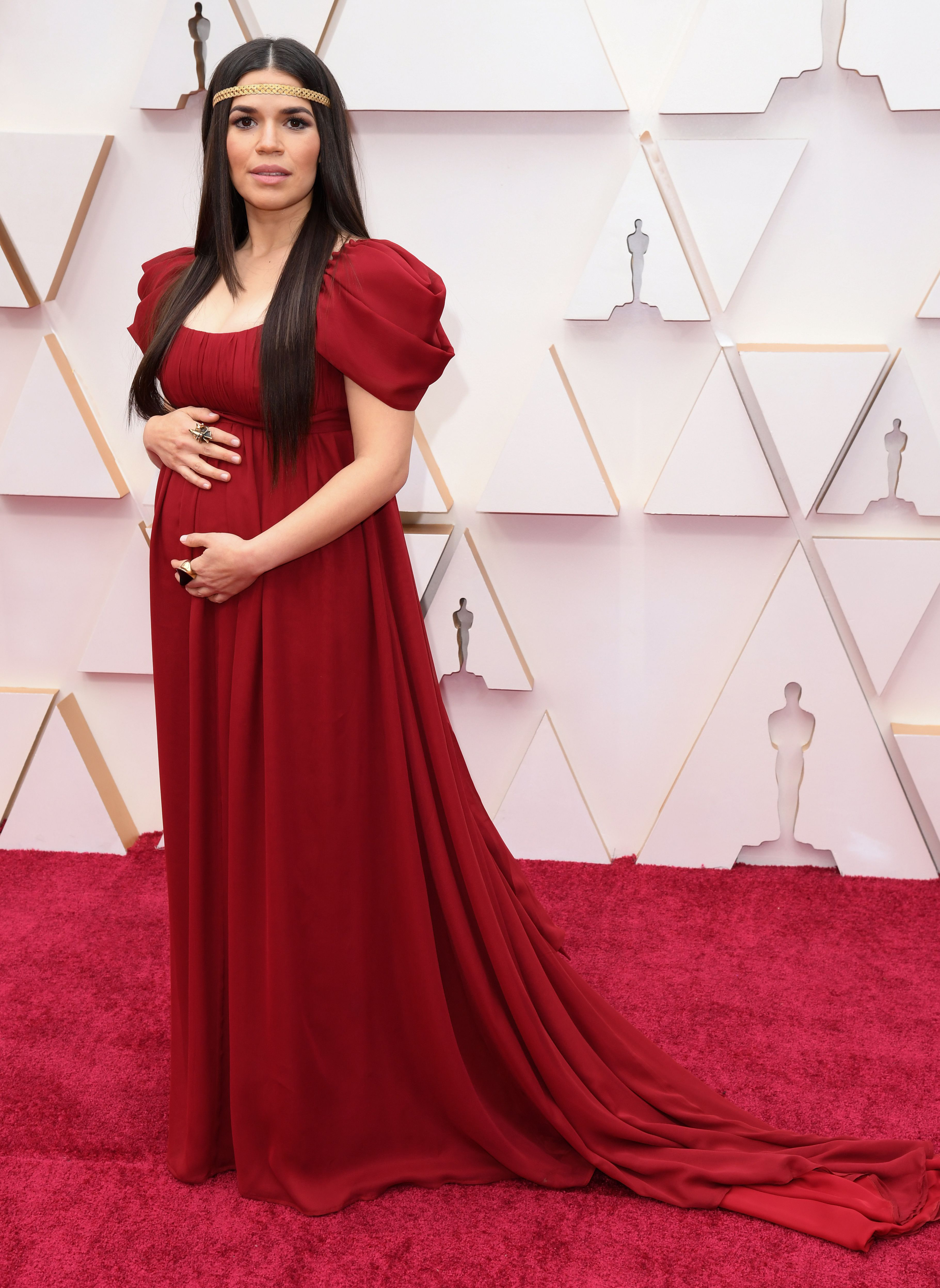 pregnant red carpet looks