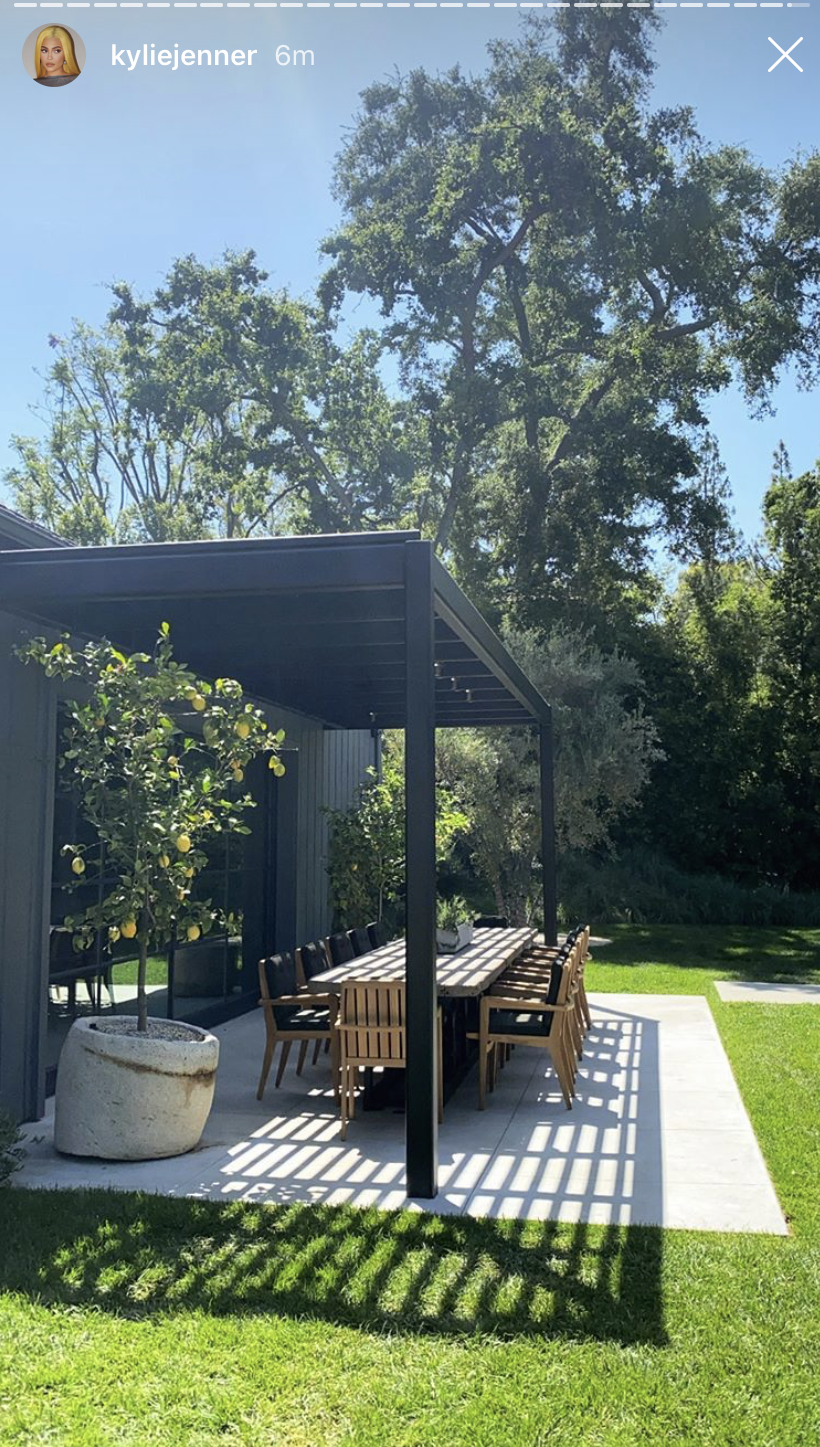 200px x 353px - Kylie Jenner Shows Off Her Backyard: See Photos of Her Outdoor Space