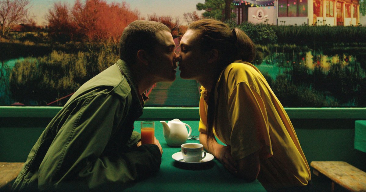 1200px x 630px - What Is Gaspar Noe's 'Love' on Netflix About? The Erotic Film Explained