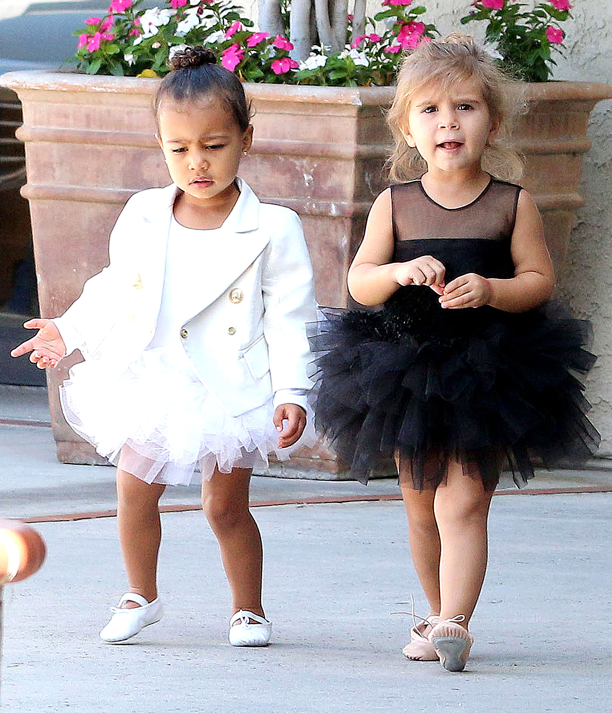 Penelope Disick With Kourtney Kardashian & Scott Disick – Photos –  Hollywood Life