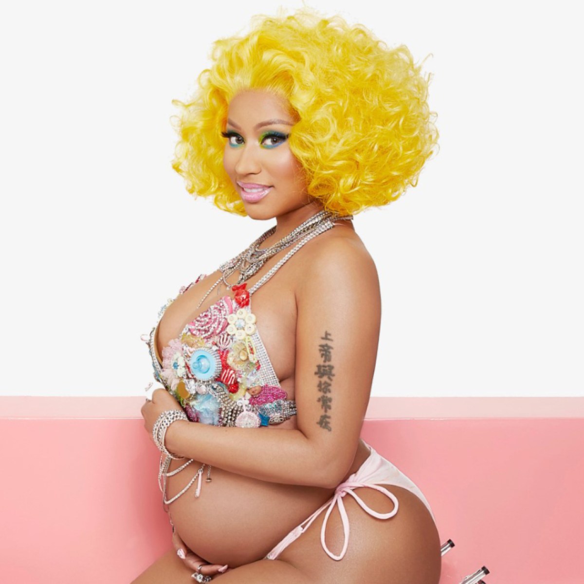 Nicki Minaj Porn - Pregnant Nicki Minaj's Baby Bump: See Photos So Far
