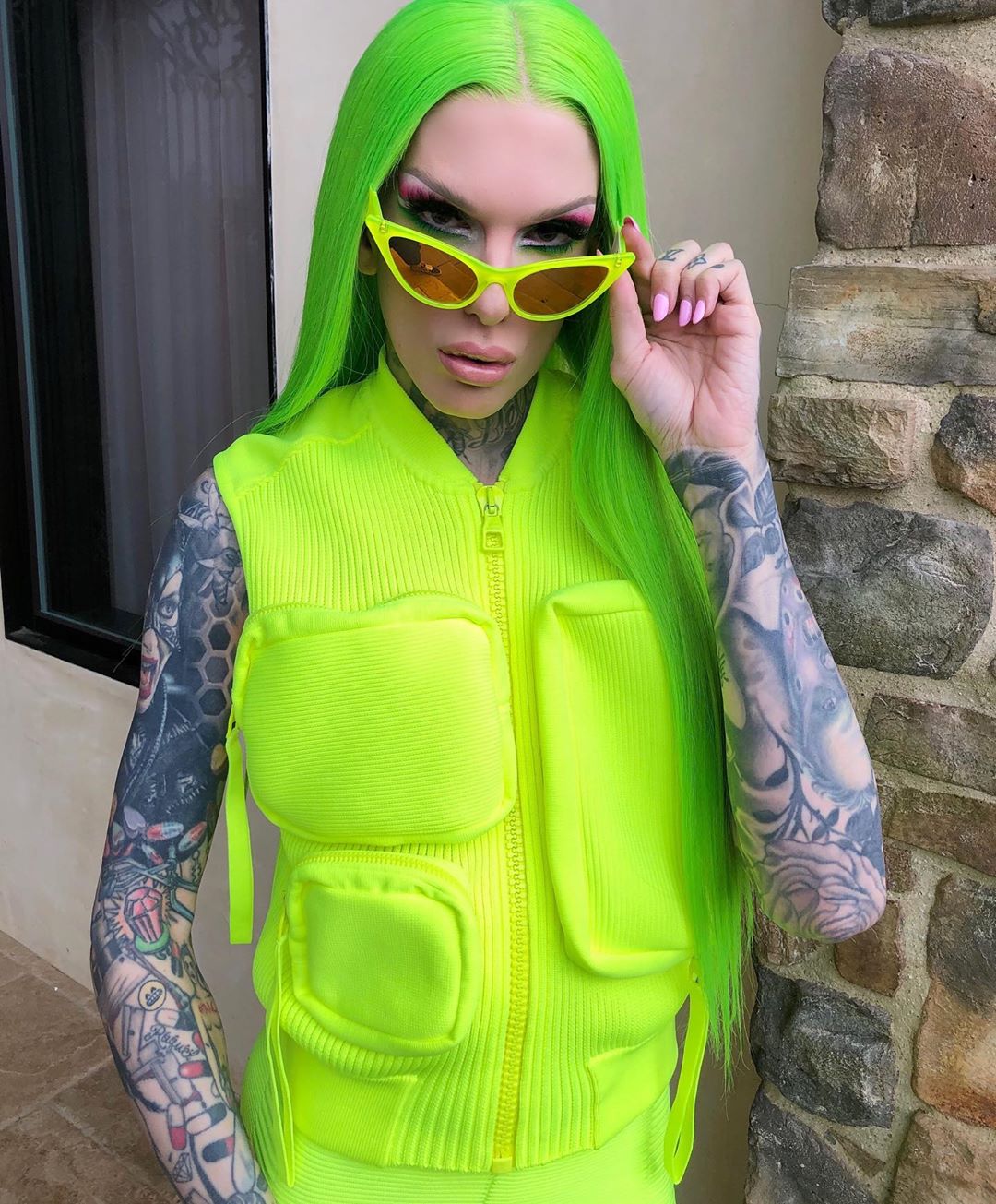 Jeffree star with his Louis Vuitton - 𝘼𝙚𝙨𝙩𝙝𝙚𝙩𝙞𝙘 𝙝𝙤𝙚  𝙗𝙞𝙩𝙘𝙝