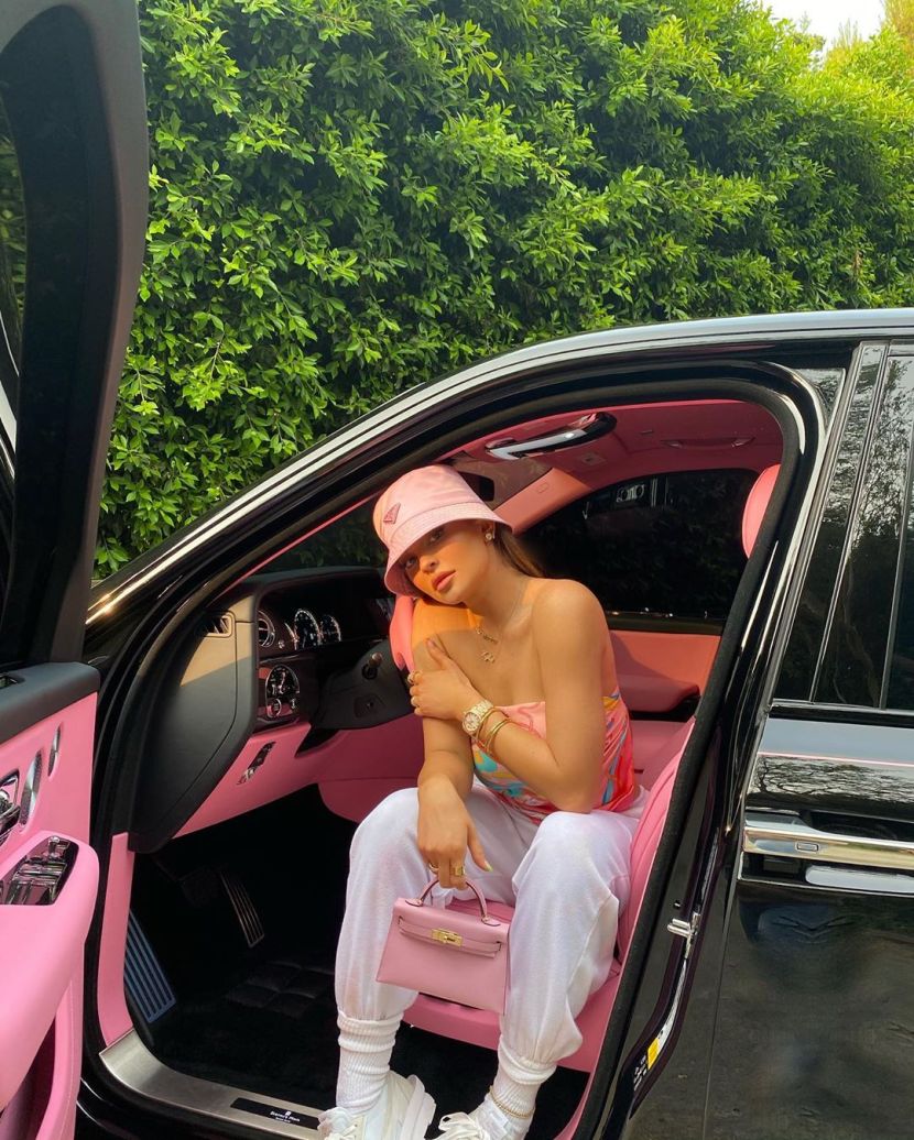 Kylie Jenner Matches Her Outfit To Her Custom Rolls Royce 