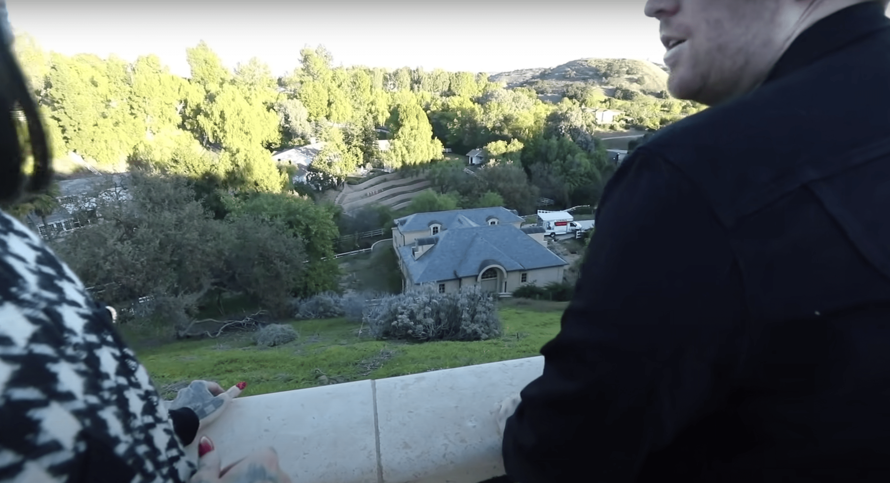 Jeffree Star Home Tour: Photos of r's Hidden Hills Home