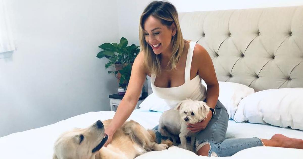 Bachelorette Clare Crawley Has 2 Dogs: Meet Elby and Honey