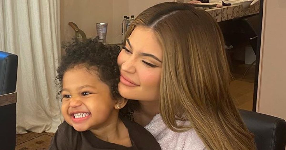 Stormi Webster Comments on Kylie Jenner's New Lip Color: Watch!